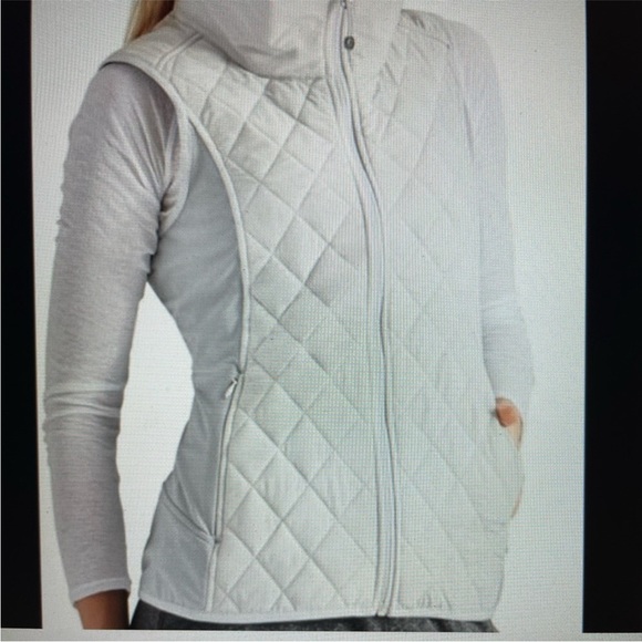 Athleta Jackets & Blazers - Athleta upside spandex blend white/Grey quilted zippered vest bodycon Sz XXS